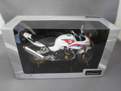 Honda　CB1300　SUPER　BOLD’OR　ホワイト/レッド 