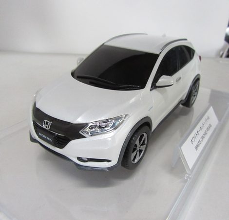 ホンダ ヴェゼル ホワイト カラーサンプル 1 24 ホンダのミニカー おもちゃギャラリー Honda Miniature Car Collection